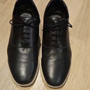 Classic Black Leather Oxfords Sneakers with Light Sole